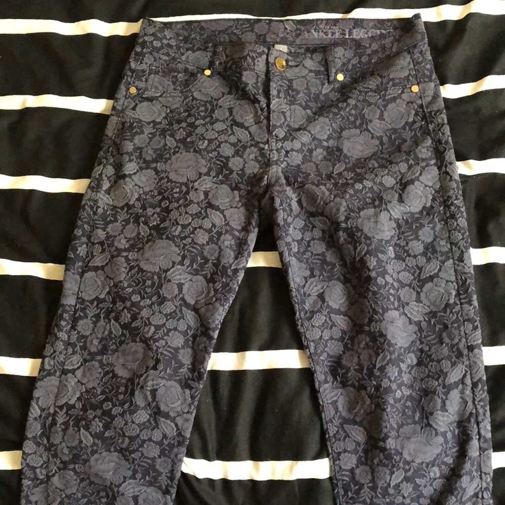 Floral textured Jeans